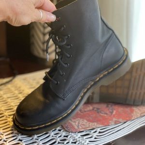 Women’s soft leather Dr martens 8